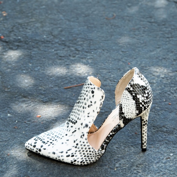 NEW🔥 Snake Pointed Toe Booties Stiletto High Heel - Picture 4 of 6